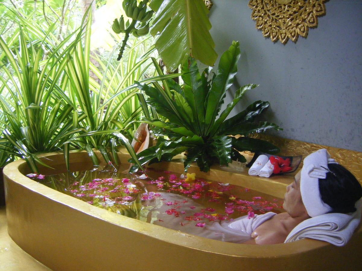Noble Crown Resort & Spa Ko Lanta Extérieur photo